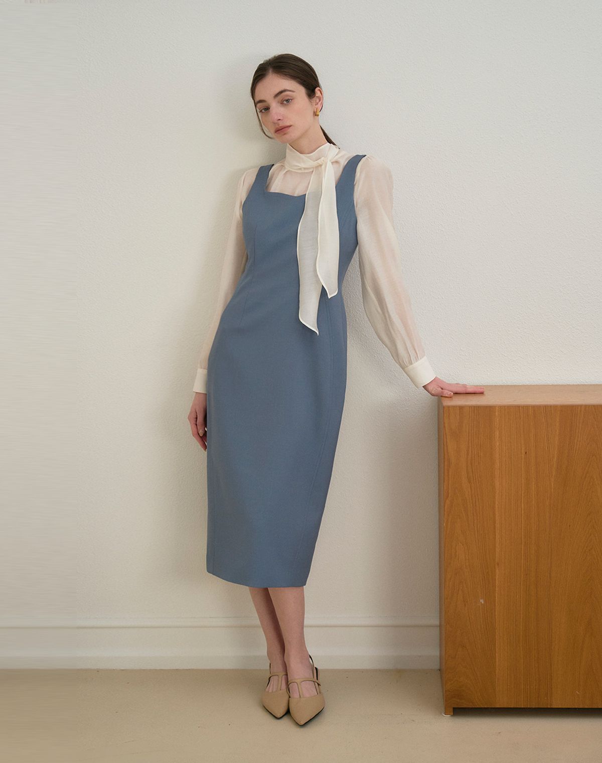 지에마르(GIEMAR) SLEEVELESS DRESS BLUE 슬리브리스 드레스 블루
