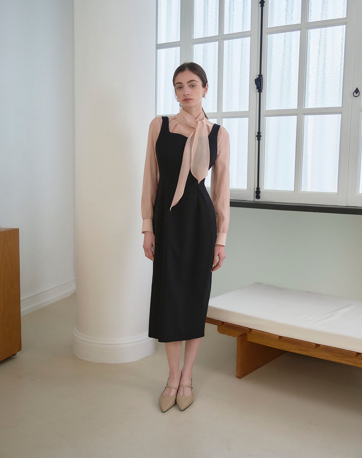 지에마르(GIEMAR) SLEEVELESS DRESS BLACK 슬리브리스 드레스 블랙