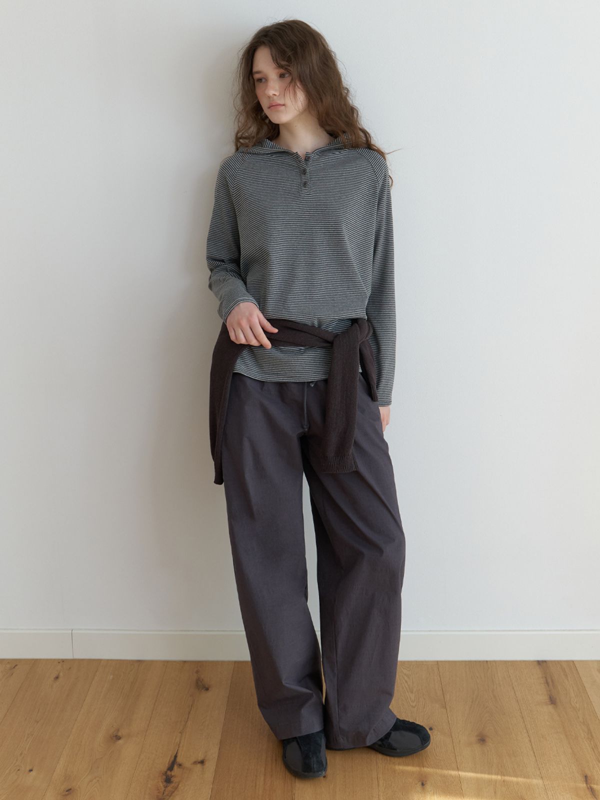 더미튼(THEMITTEN) [2nd] Lorne stripe pants (charcoal)