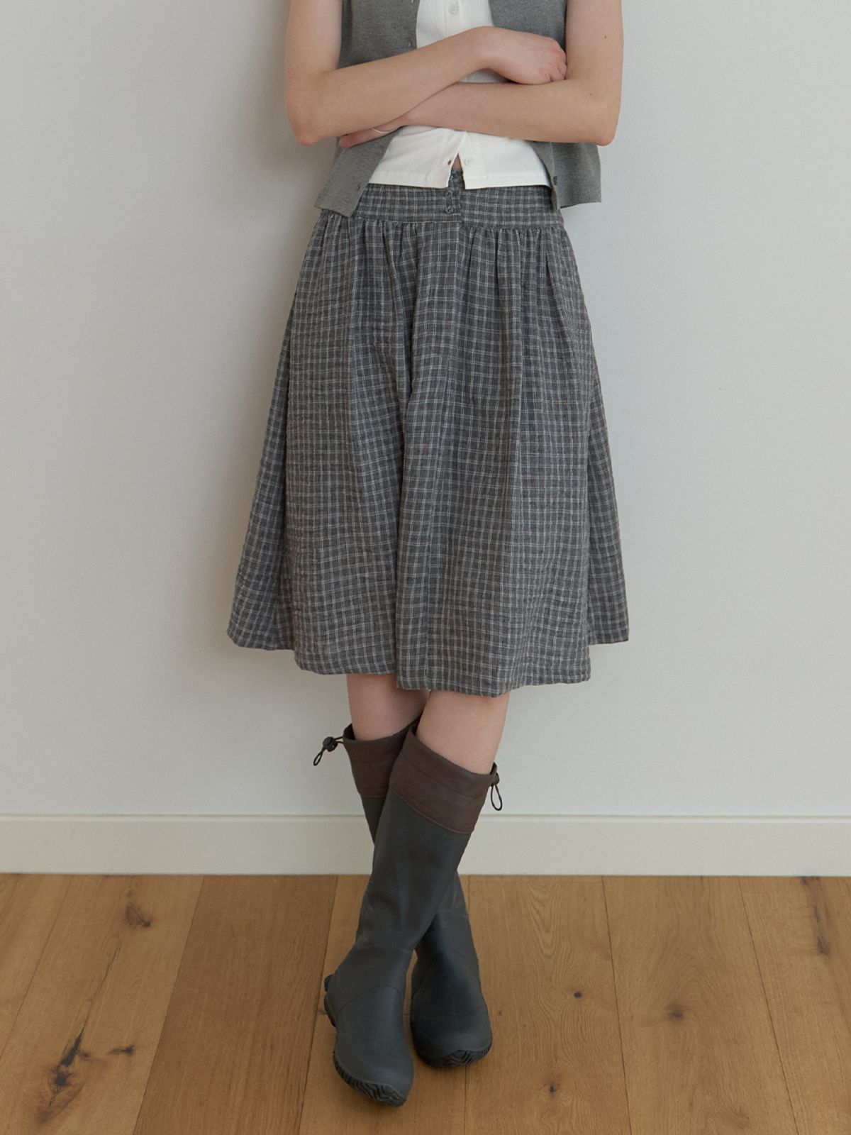 더미튼(THEMITTEN) [2nd] Horn button skirt (gray check)