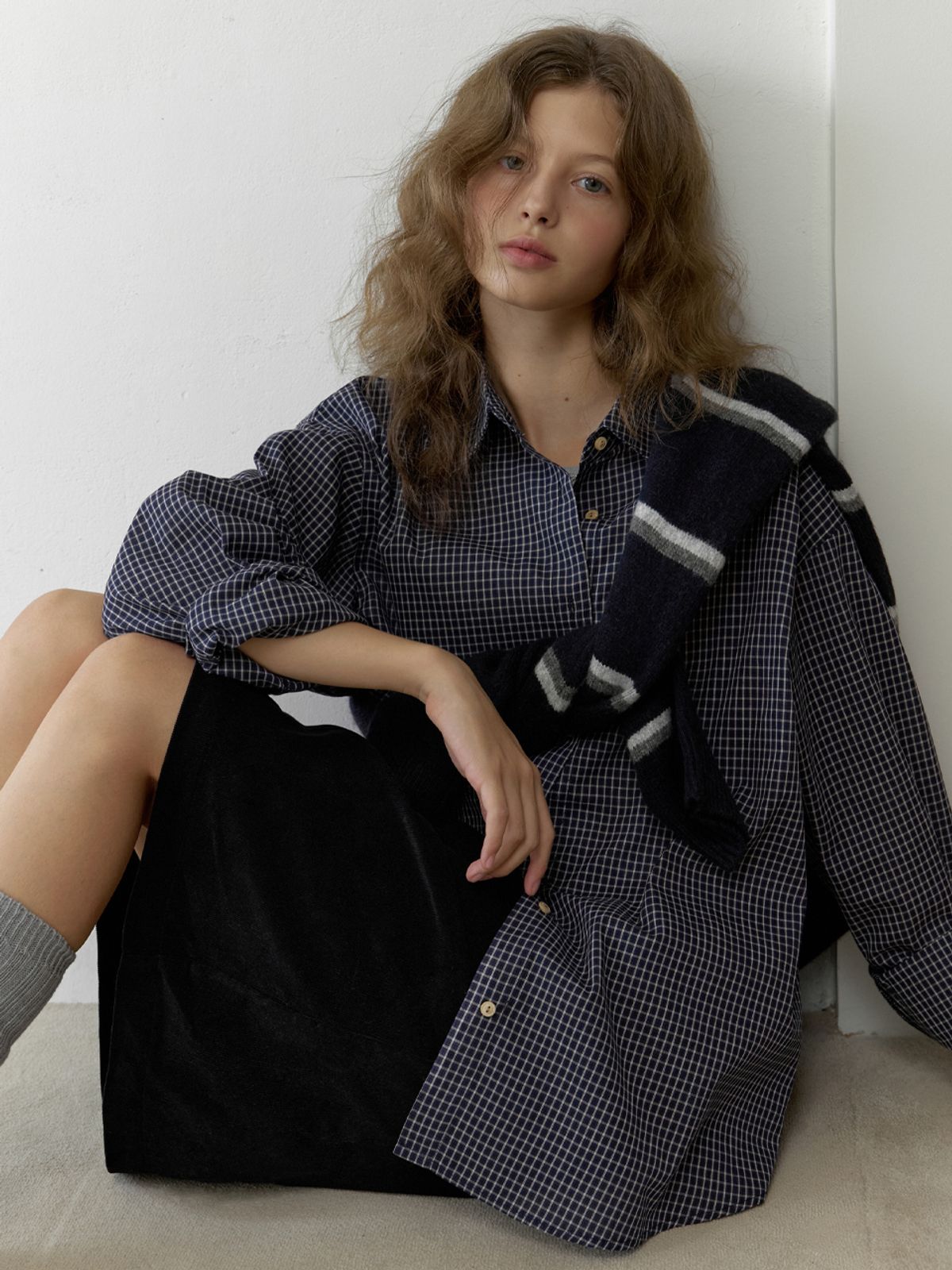 더미튼(THEMITTEN) [5th] Lithe overfit shirt (navy check)