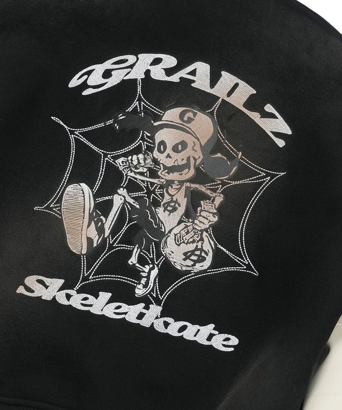 그레일즈(GRAILZ) SKELETKATE DIRTY VARSITY JACKET [BLACK]