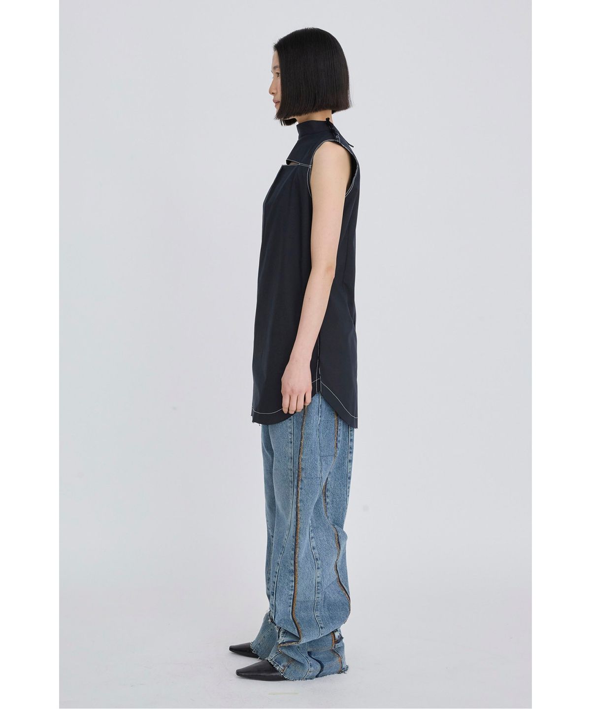 래코드(RECODE) Front Slit Sleeveless Shirt RQSAM26515NYX