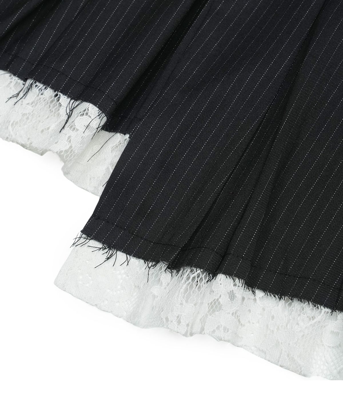 그레일즈(GRAILZ) LACE LAYERED PLEATS WARP SKIRT [BLACK]