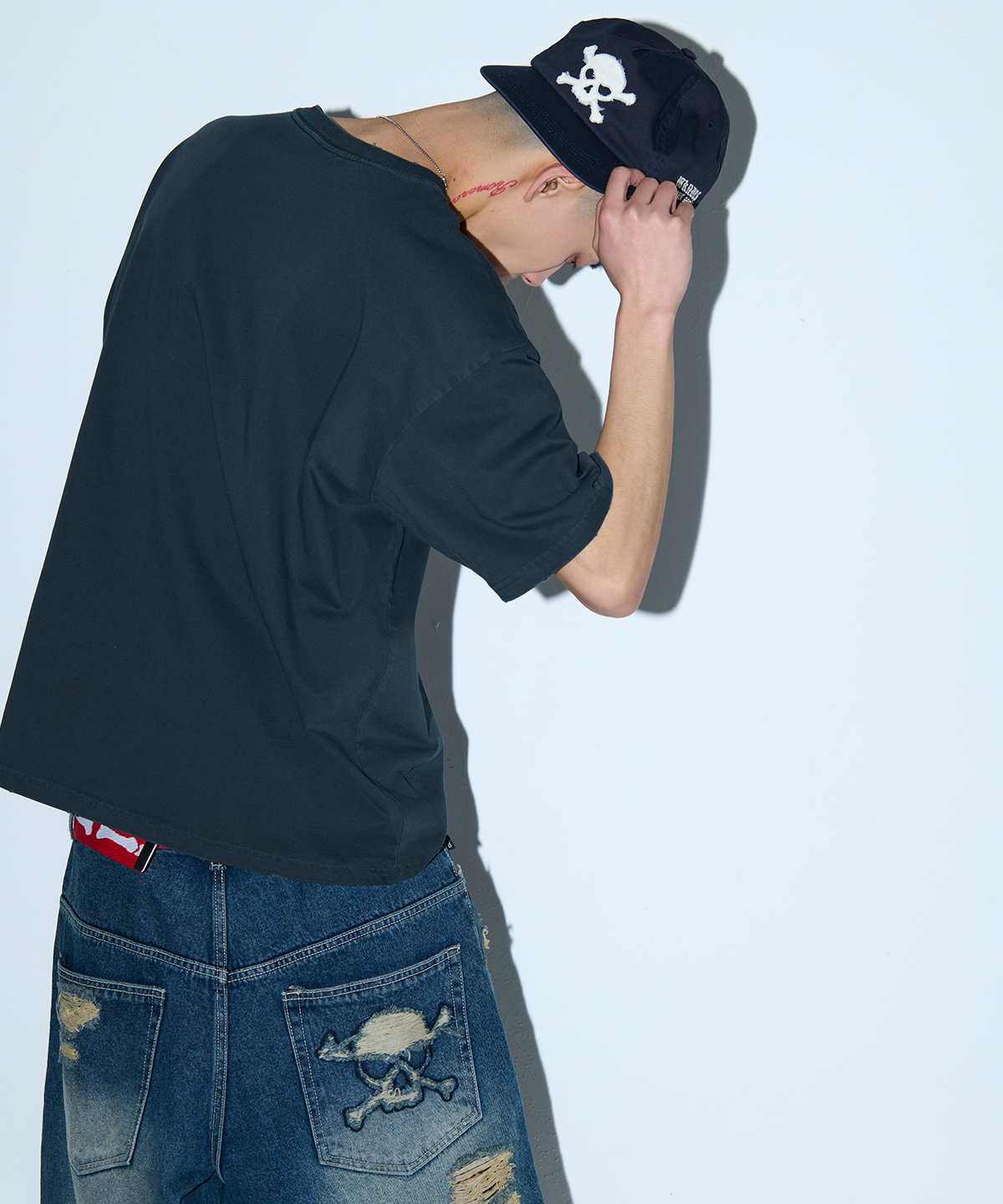 위캔더스(WKNDRS) [KOIN SEOUL] REAPER T-SHIRT (CHARCOAL)