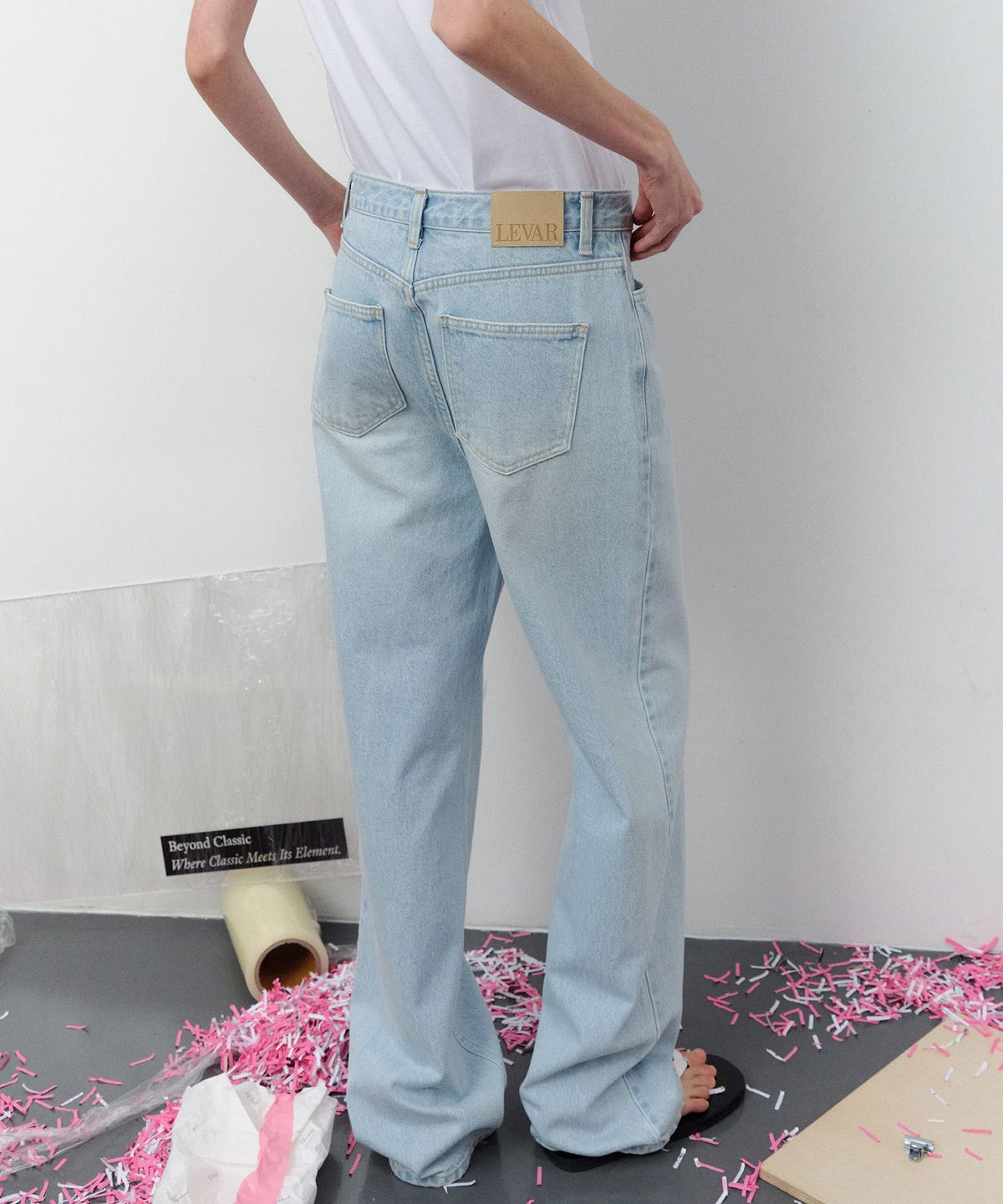 르바(LEVAR) Relaxed Fit Denim - Ice Blue