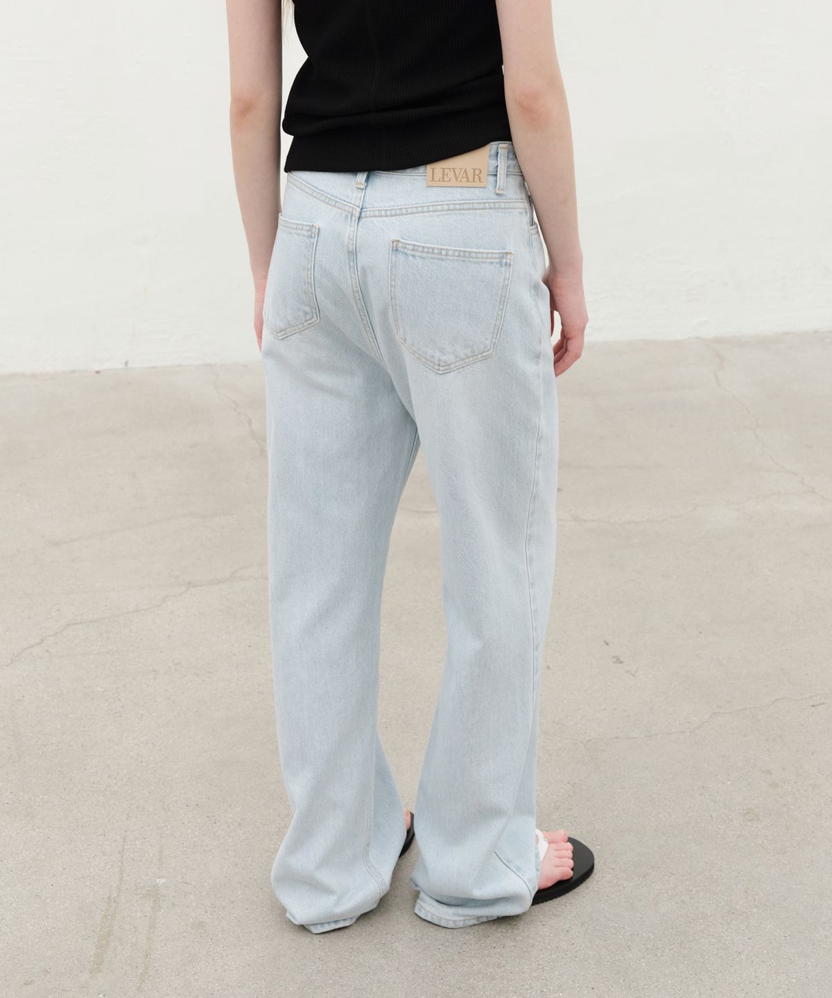 르바(LEVAR) Relaxed Fit Denim - Ice Blue