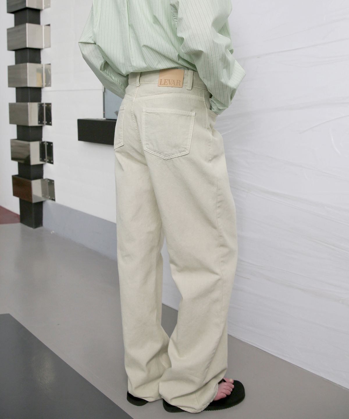 르바(LEVAR) Relaxed Oxford Denim - Washed Beige
