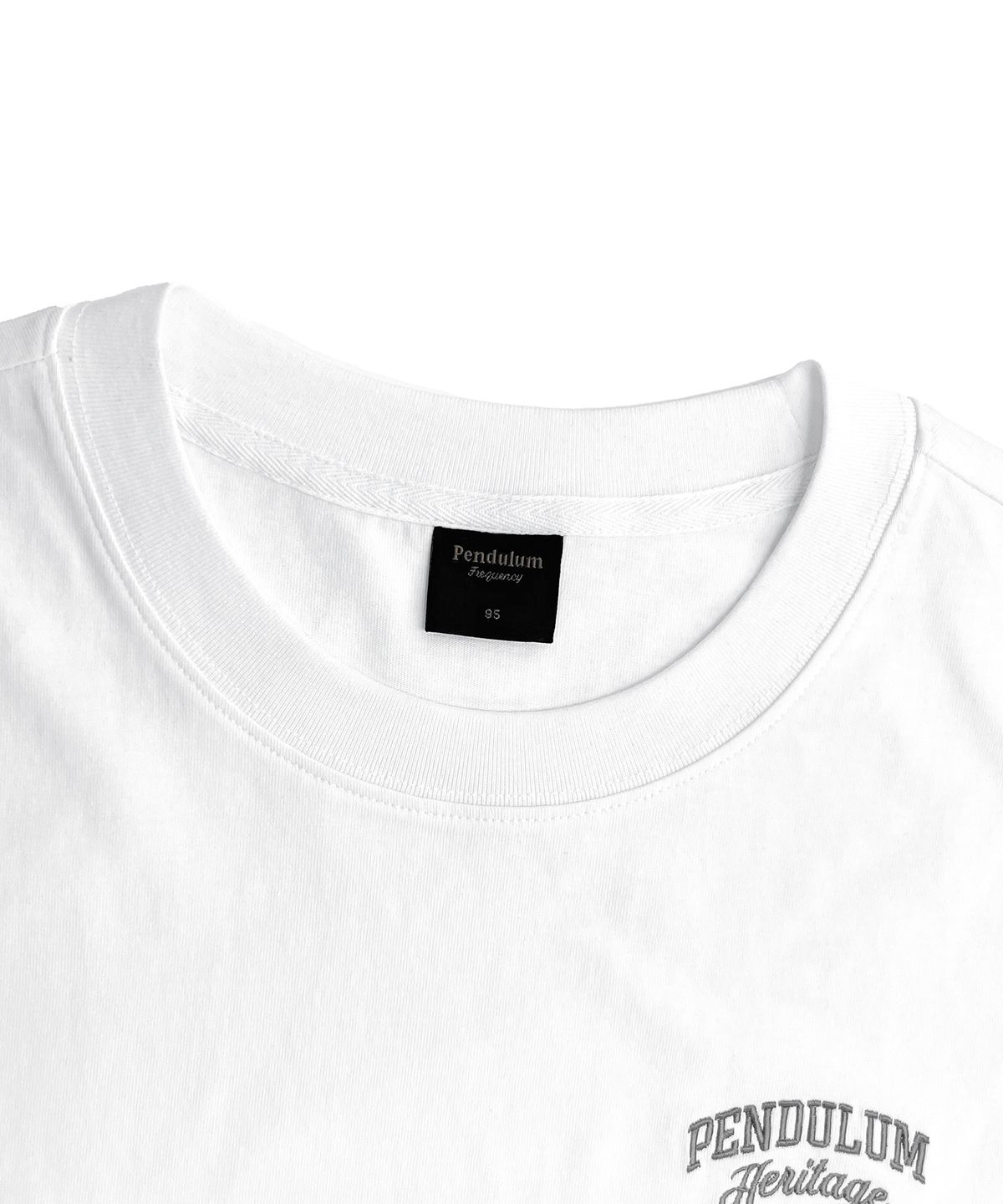 펜듈럼(PENDULUM) 코튼 스몰 레터링 자수 반팔티 LQ2TU282_OFF WHITE