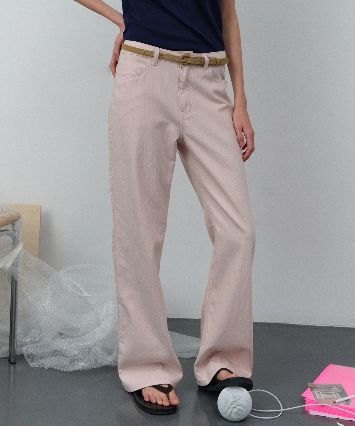 르바(LEVAR) Relaxed Light Cotton Pants - Blush Pink