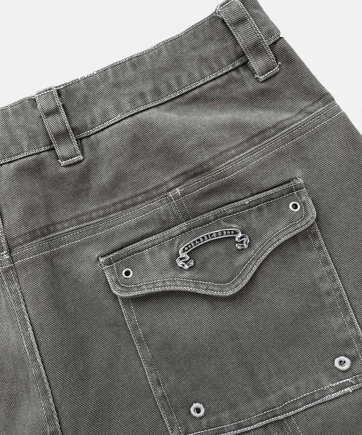 배드블러드(BADBLOOD) Arc Curved Fit Cargo Pants - Khaki Grey