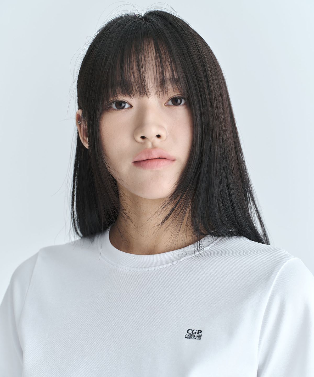 코드그라피(CGP) [2PACK] (우먼) 스몰 스퀘어 로고 반소매 티셔츠-화이트