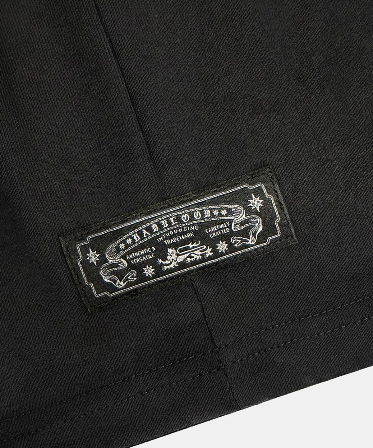 배드블러드(BADBLOOD) Viper Logo Mock-Neck Cap Sleeve - Black