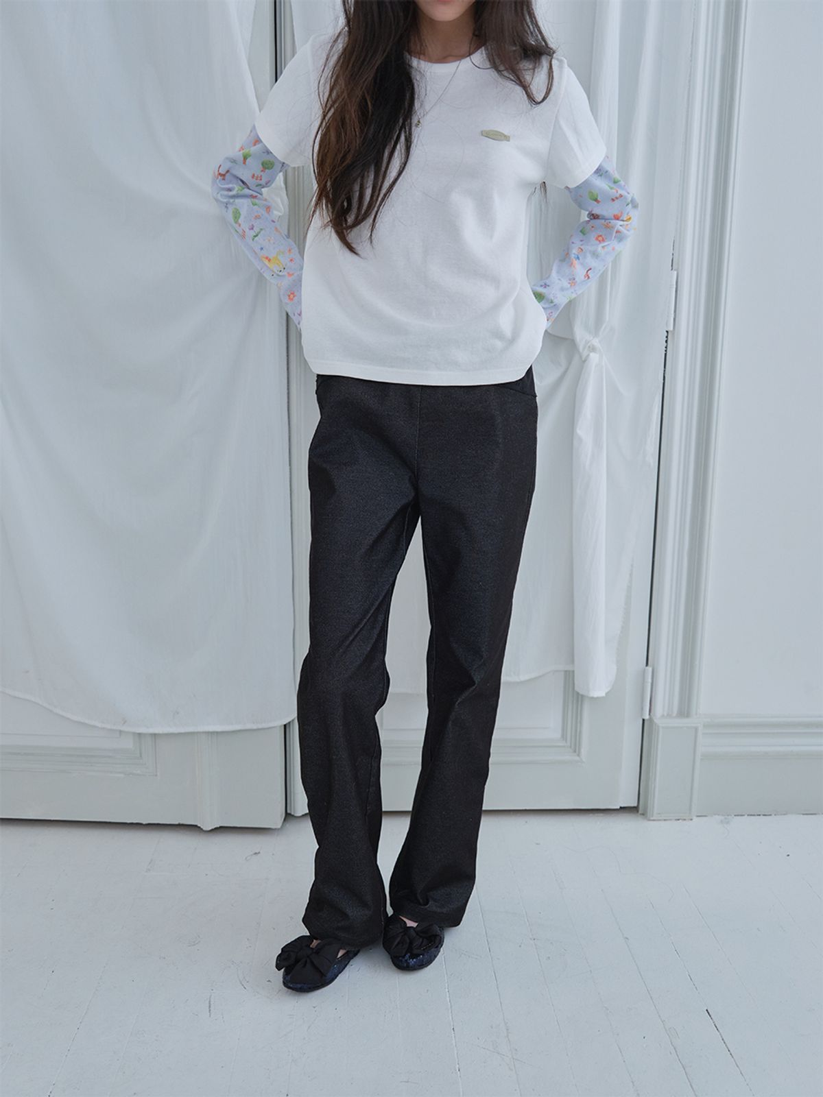 무음(MUWM) 플레어 레이스 스트레치 팬츠 Flare Lace Stretch Pants (Black)