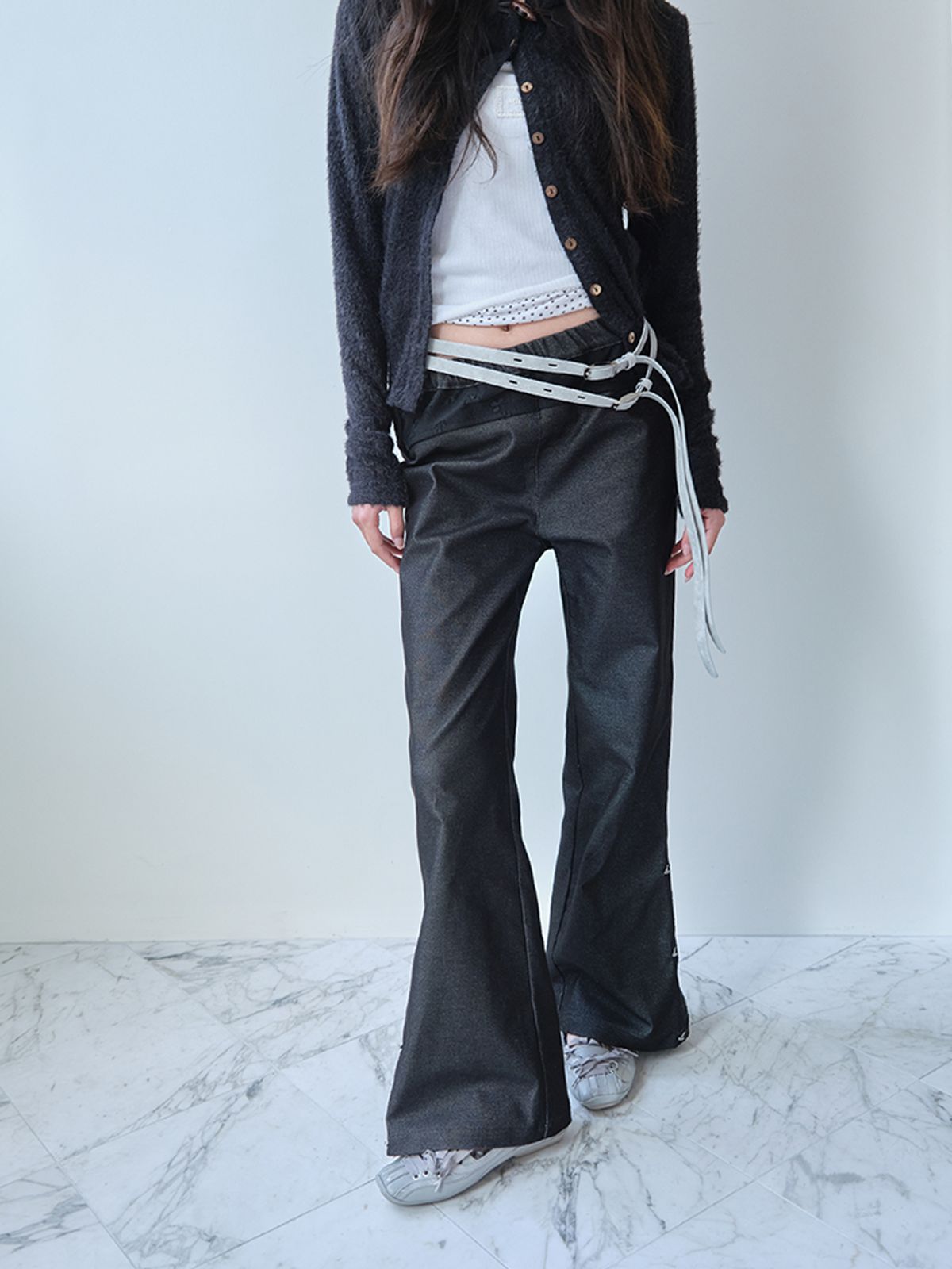 무음(MUWM) 플레어 레이스 스트레치 팬츠 Flare Lace Stretch Pants (Black)