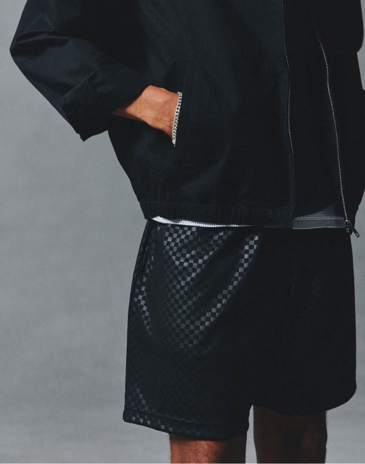 헤지스(HAZZYS) [HIS] 블랙 체커보드패턴 쇼츠