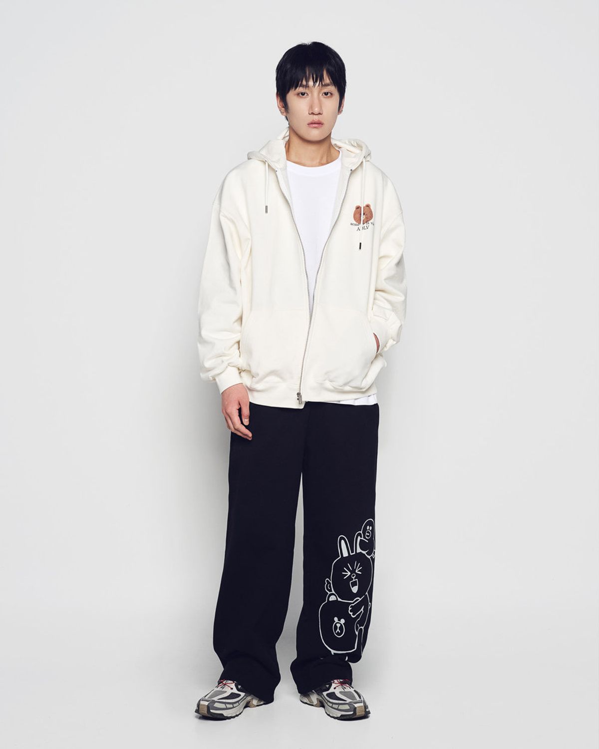 아크메드라비(ACME DE LA VIE) BASIC LOGO WITH LINE FRIENDS HOODIE ZIP UP