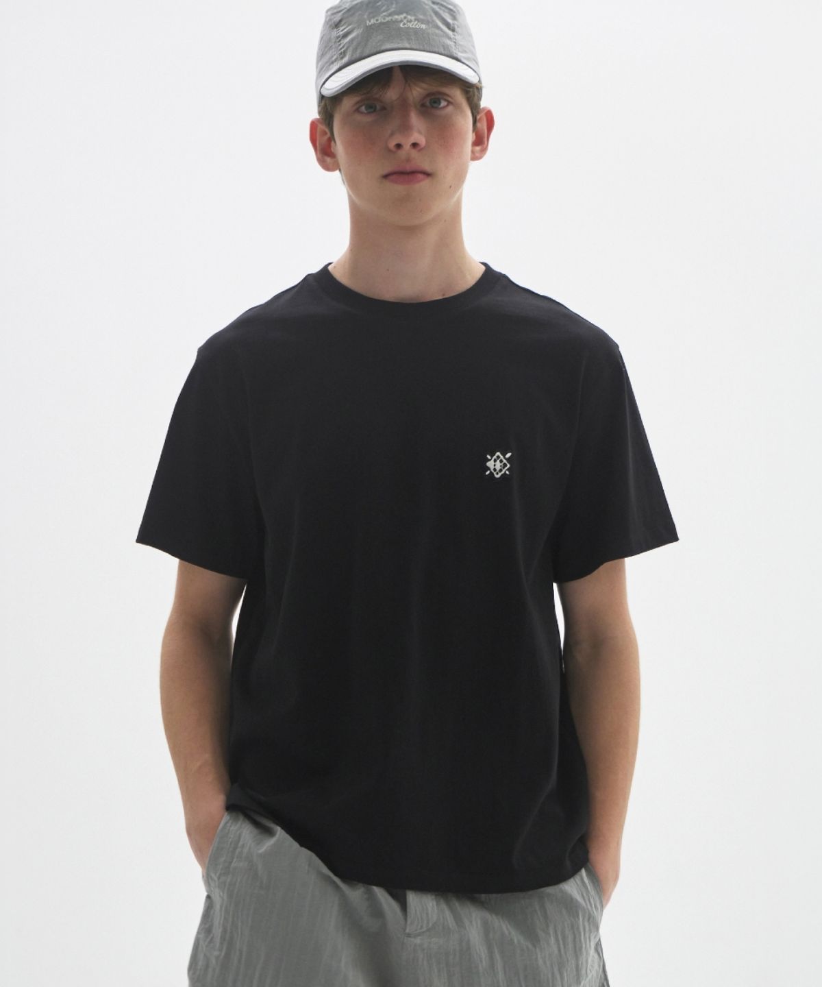 문선 아카이브(MOONSUN ARCHIVE) M.C UNISEX, Small Argyle Patch T-Shirt / BLACK
