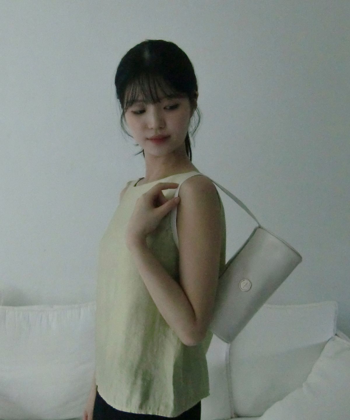 이로코(IROCO) 클래식 라운드 미니백_크림