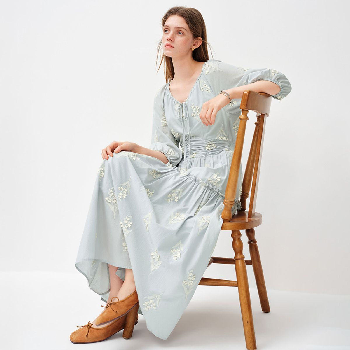 웬스데이딜라잇(WEDNESDAY DELIGHT) WD_Floral shirring v-neck dress_2color