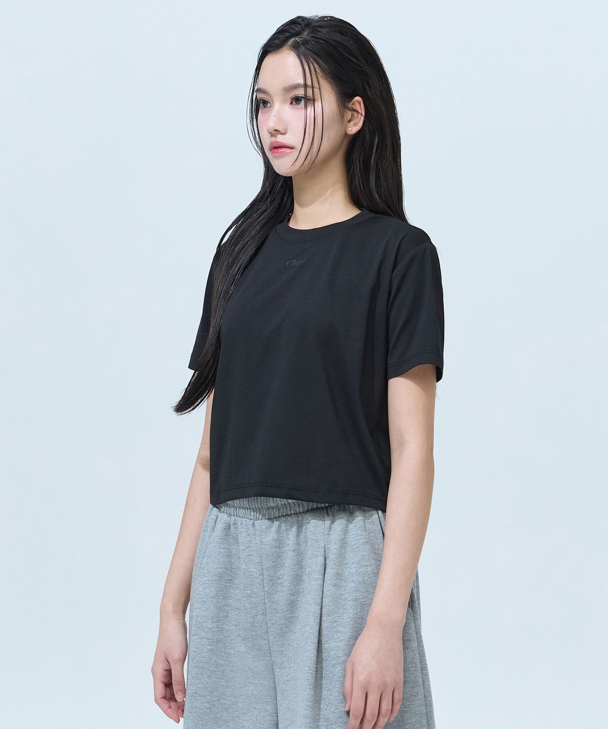 블랙몬스터핏(BLACK MONSTER FIT) 소로나 심볼 크롭 숏슬리브 (2color) / BM260202
