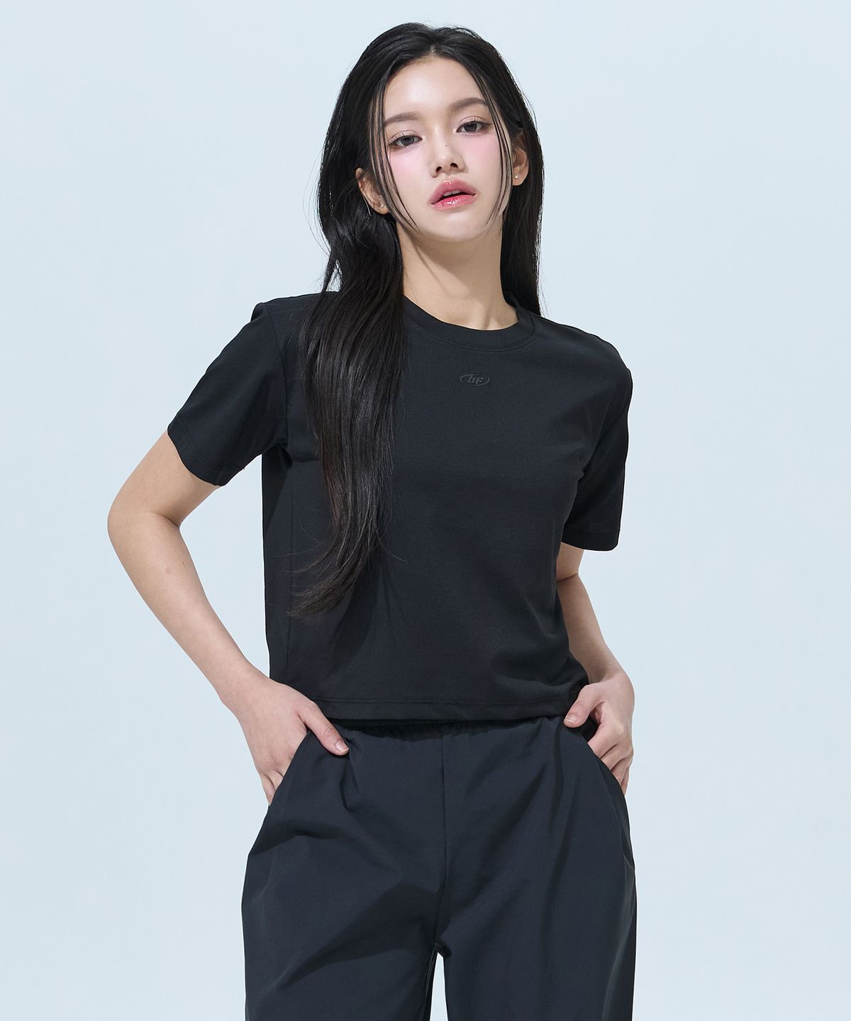 블랙몬스터핏(BLACK MONSTER FIT) 소로나 심볼 크롭 숏슬리브 (2color) / BM260202