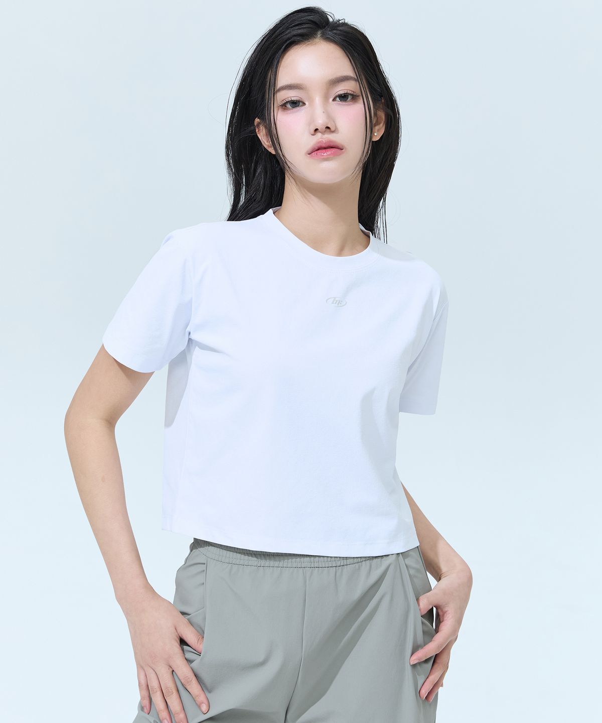 블랙몬스터핏(BLACK MONSTER FIT) 소로나 심볼 크롭 숏슬리브 (2color) / BM260202