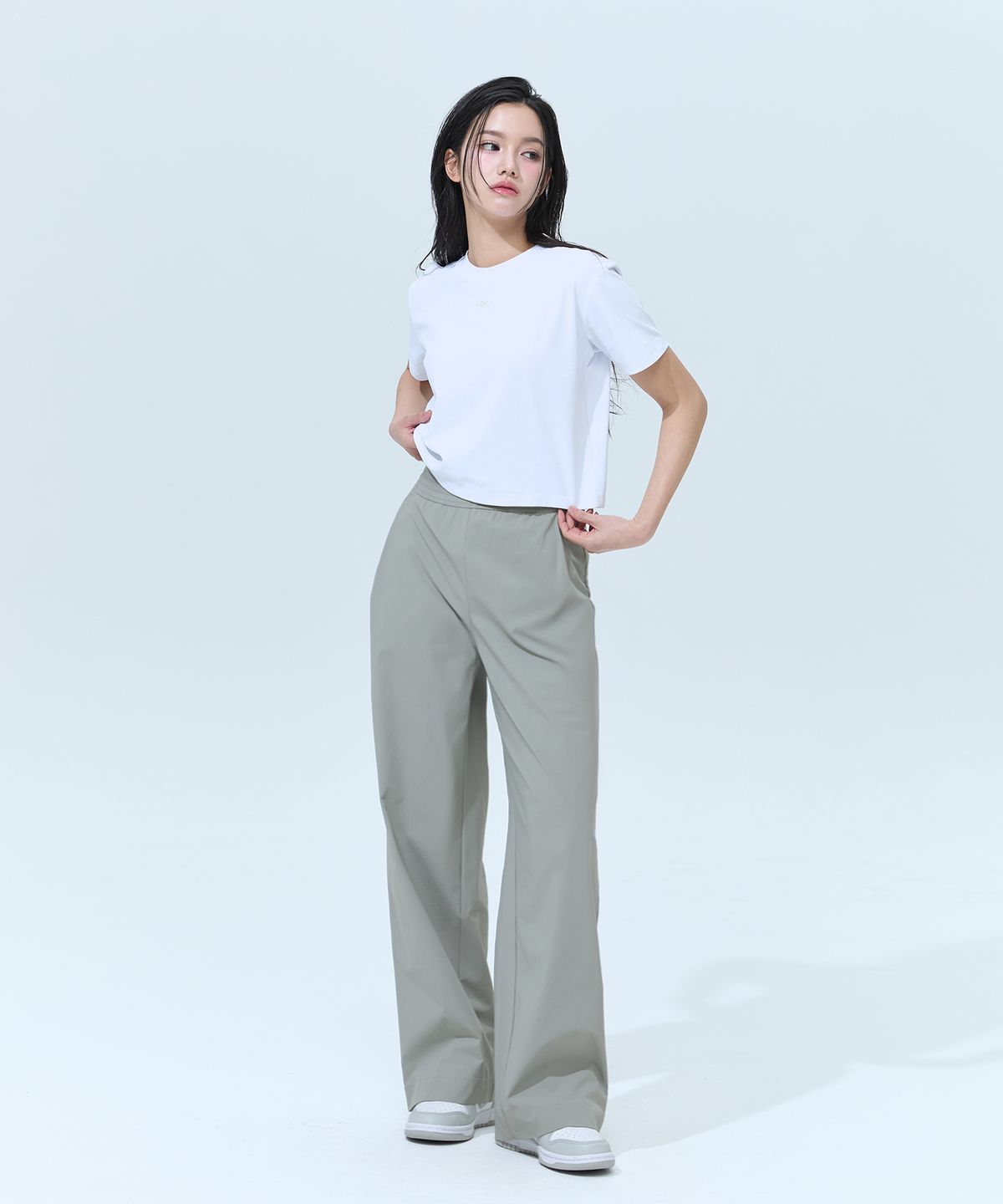 블랙몬스터핏(BLACK MONSTER FIT) 소로나 심볼 크롭 숏슬리브 (2color) / BM260202