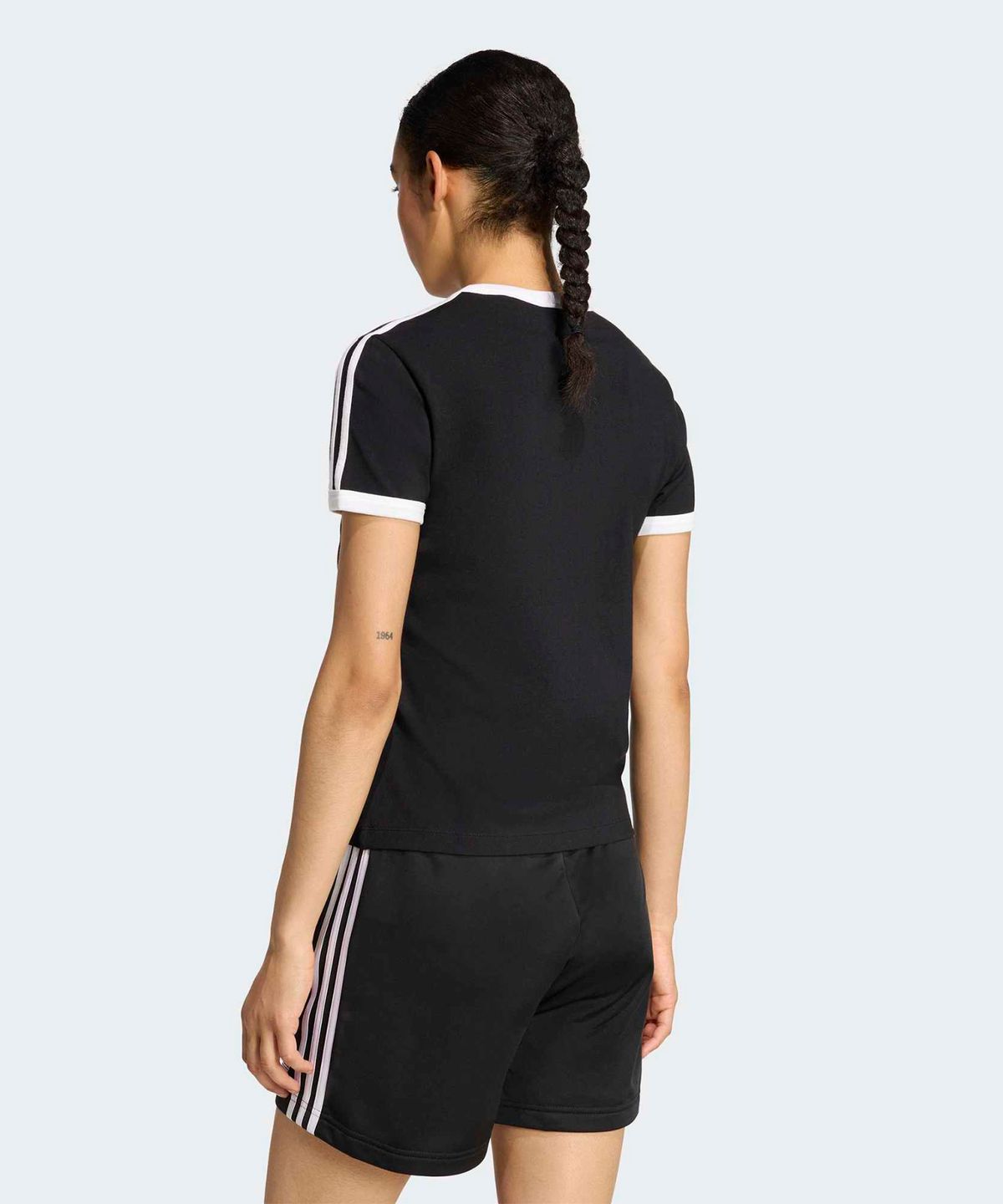 아디다스(ADIDAS) 3-스트라이프 슬림 티셔츠 - 블랙:화이트 / KD7980