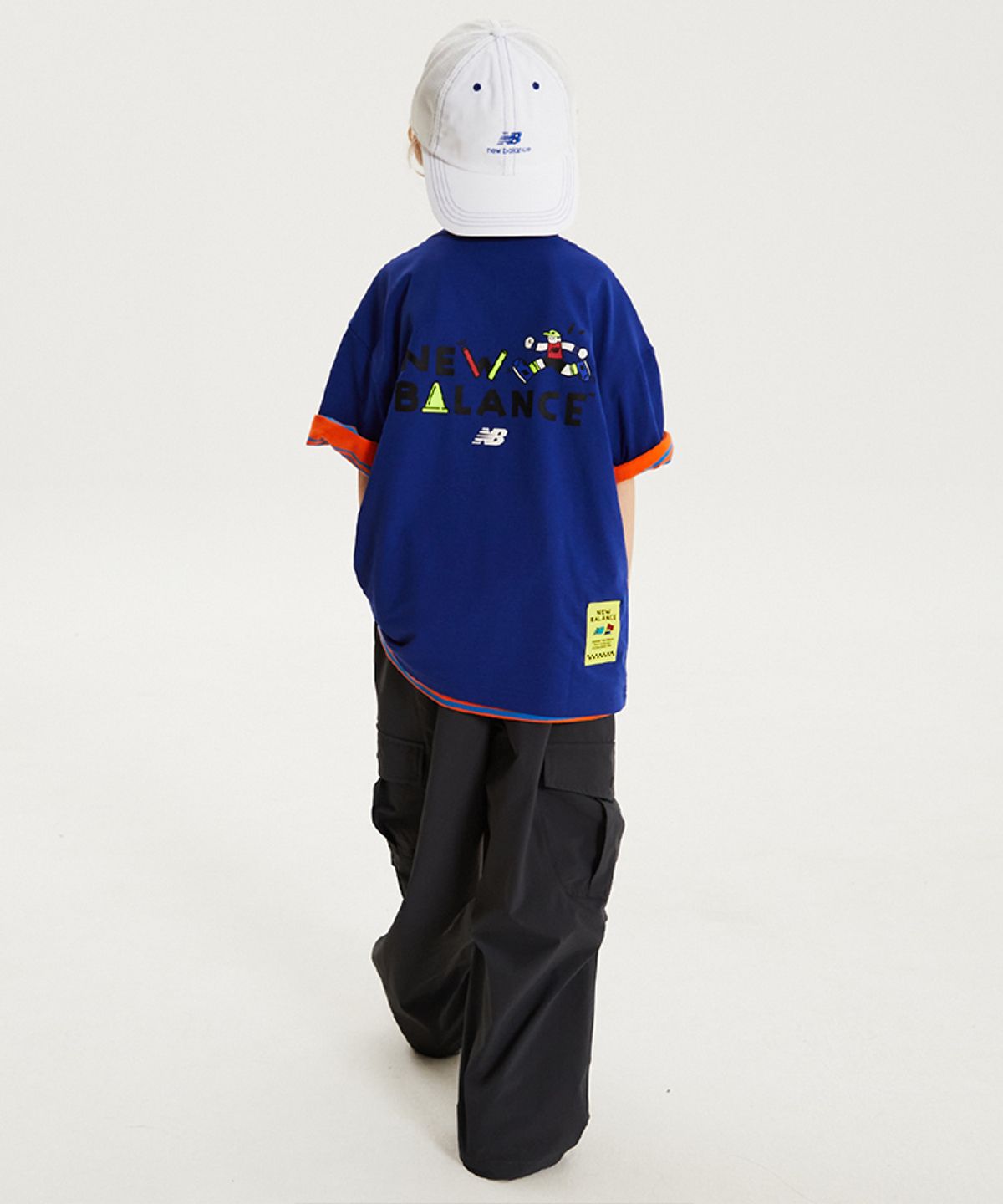 뉴발란스 키즈(NEWBALANCEKIDS) Run Festival_아동 쿨터치 일러스트 반팔티 NK9EG2503U52