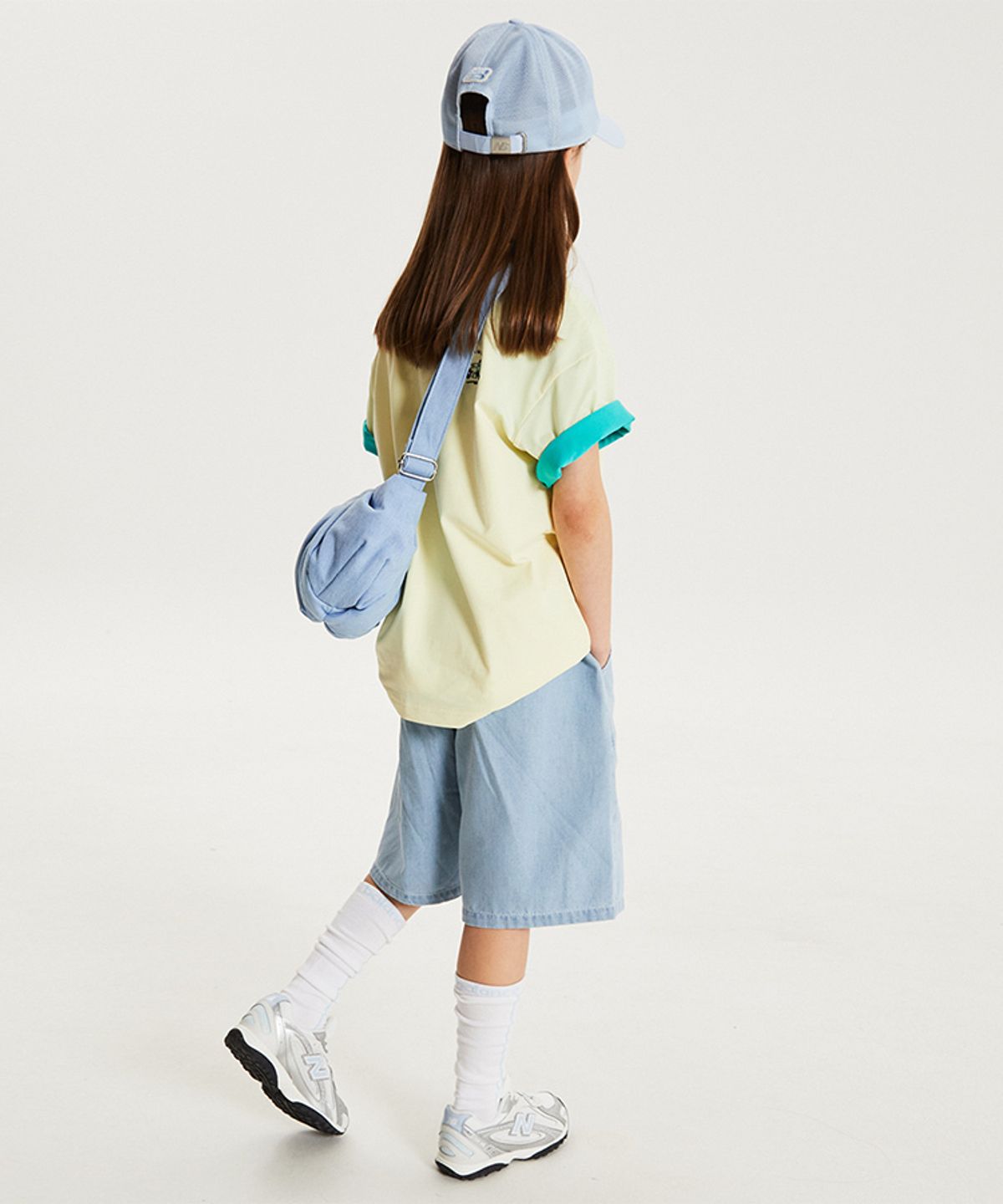 뉴발란스 키즈(NEWBALANCEKIDS) Run Festival_아동 쿨터치 일러스트 반팔티 NK9EG2503U30