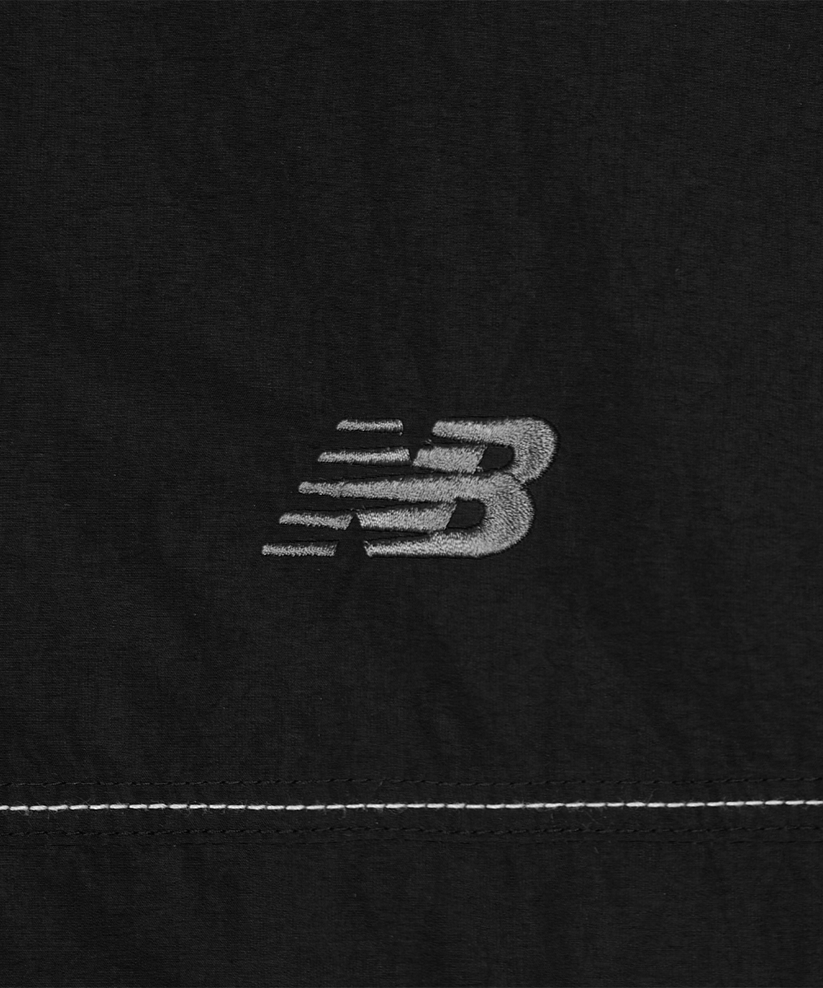 뉴발란스(NEW BALANCE) NBNAG21423 / UNI NANO LIGHT 후드 바람막이 (BLACK)