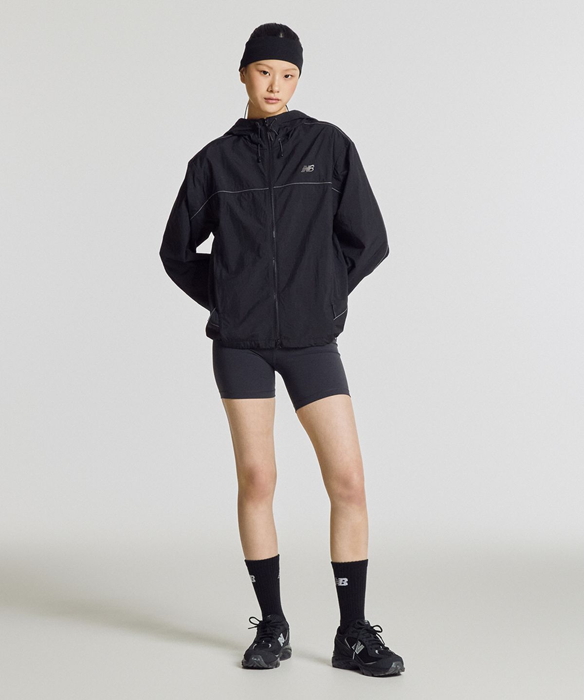 뉴발란스(NEW BALANCE) NBNAG21423 / UNI NANO LIGHT 후드 바람막이 (BLACK)