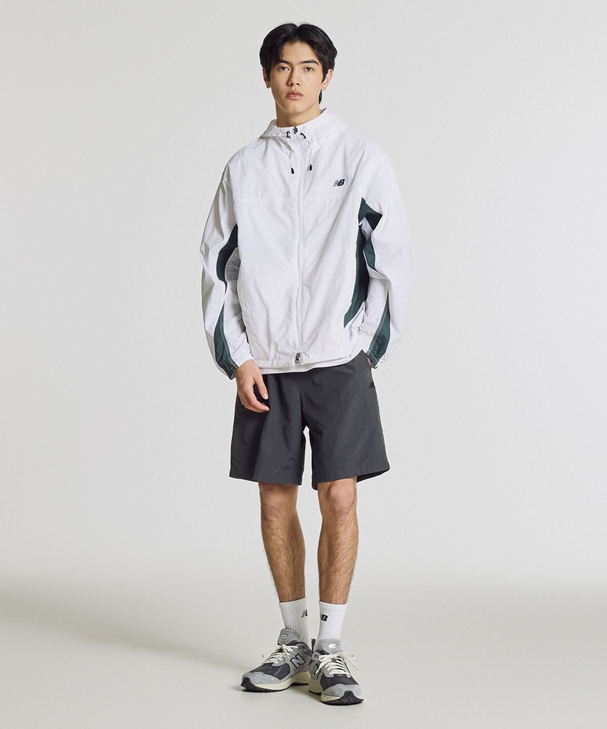 뉴발란스(NEW BALANCE) NBNAG21423 / UNI NANO LIGHT 후드 바람막이 (WHITE)