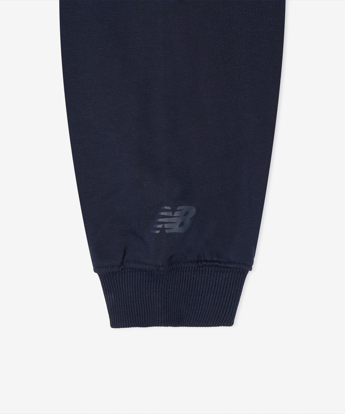 뉴발란스(NEW BALANCE) NBMDG21423 / UNI 에센셜 썸머 경량 라운드넥 집업 (NAVY)