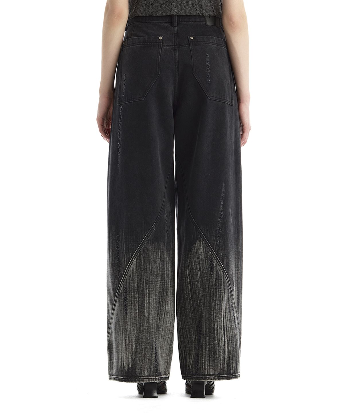 트리밍버드(TREEMINGBIRD) Gradient-Washed Distressed Denim Pants [ Black ]