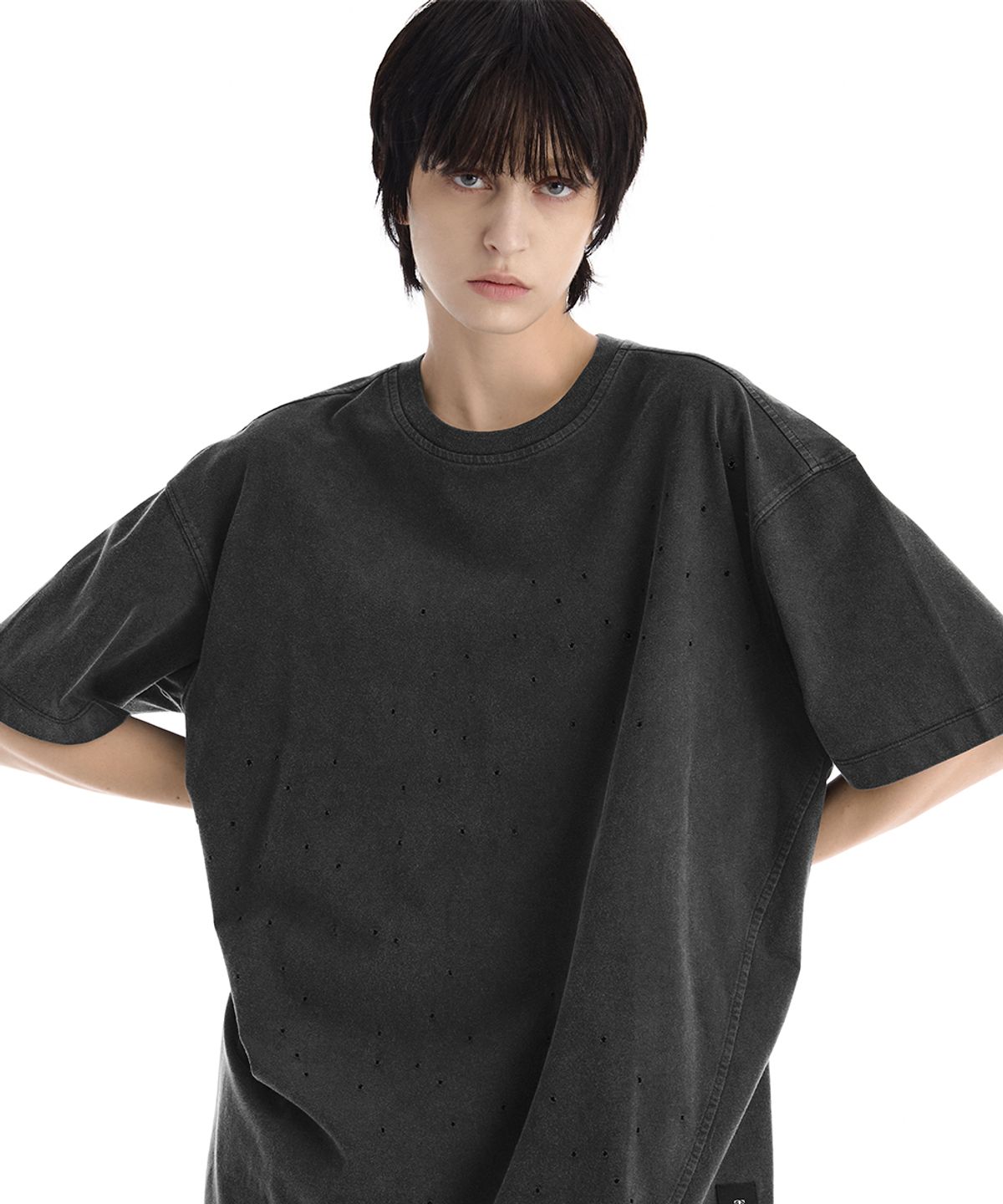 트리밍버드(TREEMINGBIRD) Distressed Garment Washed T-Shirt [ Charcoal ]