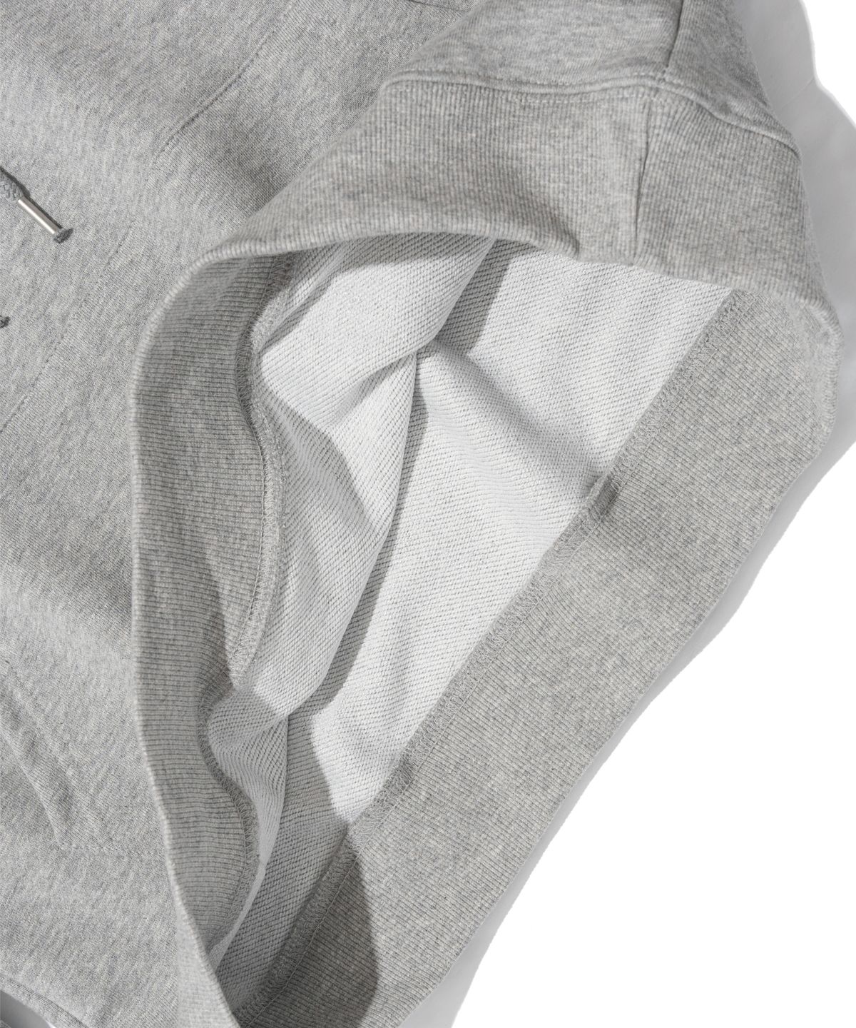 로아드로아(ROIDESROIS) [기모/NO기모] 로아드로아 X 베르니 ROA WITH BERNI 로고 후드티 (그레이)