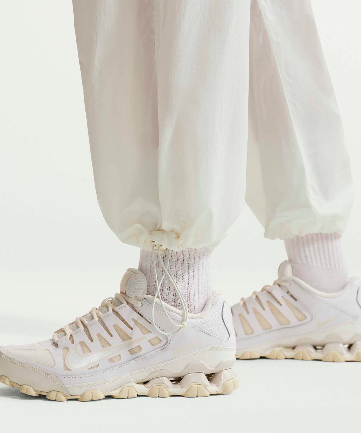 나이키(NIKE) 스포츠웨어 미드라이즈 경량 UV 팬츠 W - 세일:블랙 / IO3377-133