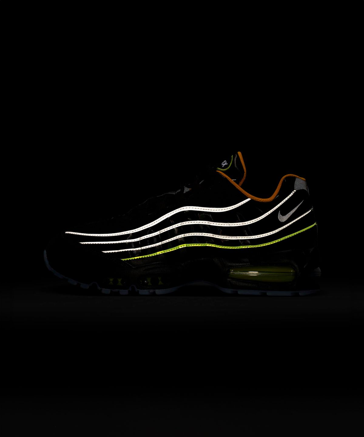 나이키(NIKE) 에어 맥스 95 빅 버블 M - 블랙:골드 리프:페어:화이트 / IR5901-010