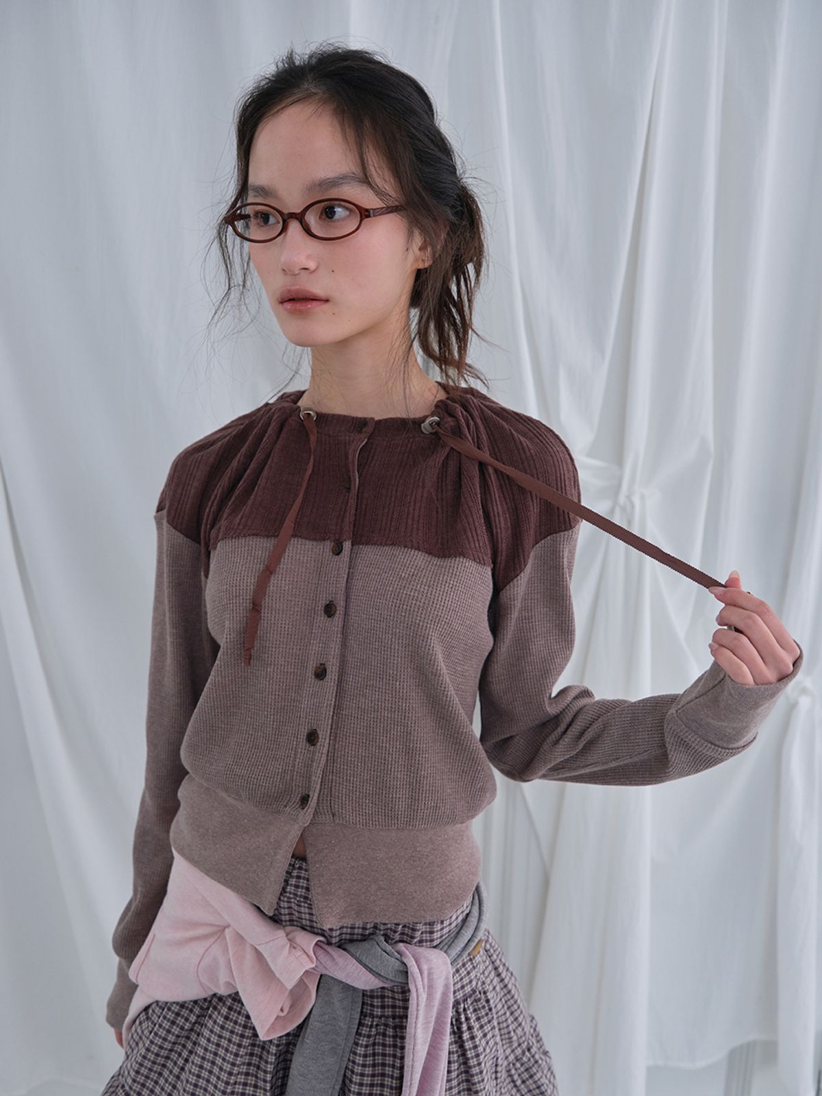 무음(MUWM) 블룸 네크라인 가디건 Bloom Neckline Cardigan (Oatmeal)