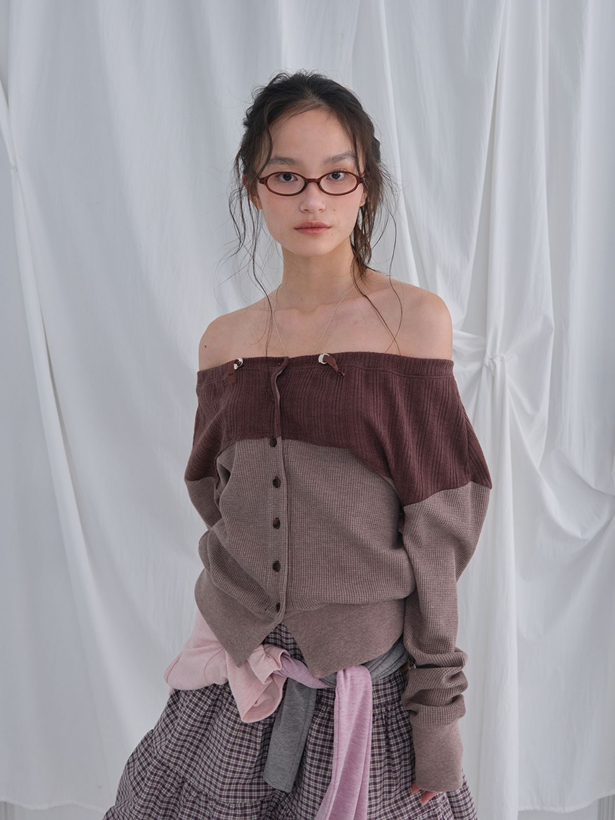 무음(MUWM) 블룸 네크라인 가디건 Bloom Neckline Cardigan (Oatmeal)