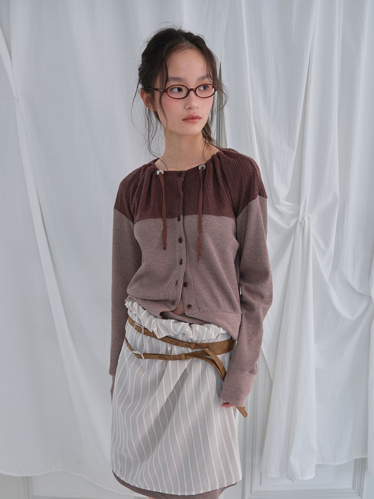 무음(MUWM) 블룸 네크라인 가디건 Bloom Neckline Cardigan (Oatmeal)