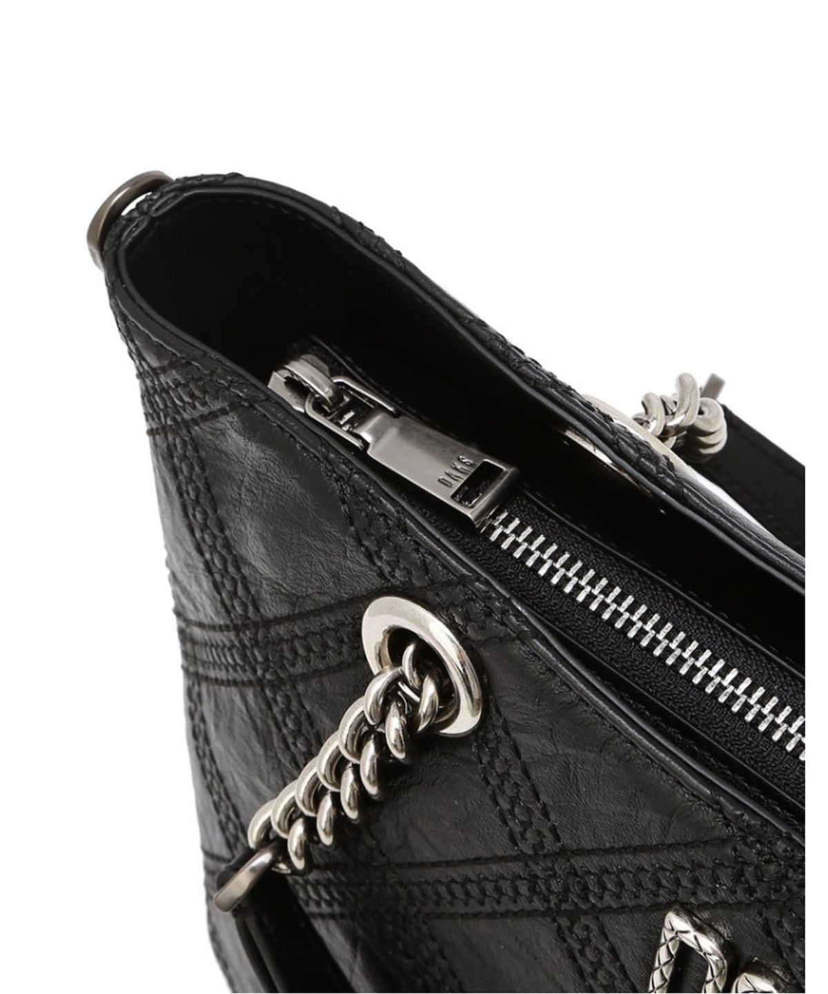 닥스 여성 액세서리(DAKS WOMENS ACCESSORIES) 블랙 소가죽 자수 포인트 DD로고 체인 토트백_DCBA6E324BK