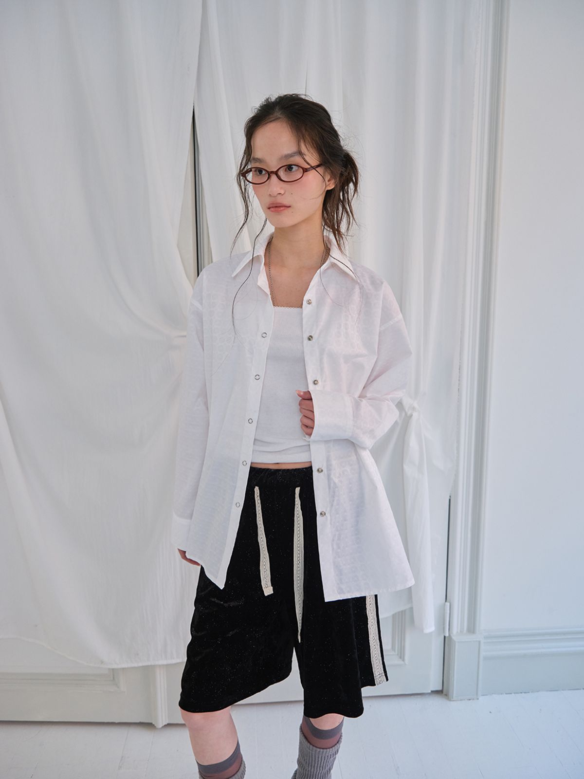 무음(MUWM) 슬리키 써클 오버핏 셔츠 Sleeky Circle Shirt (White)
