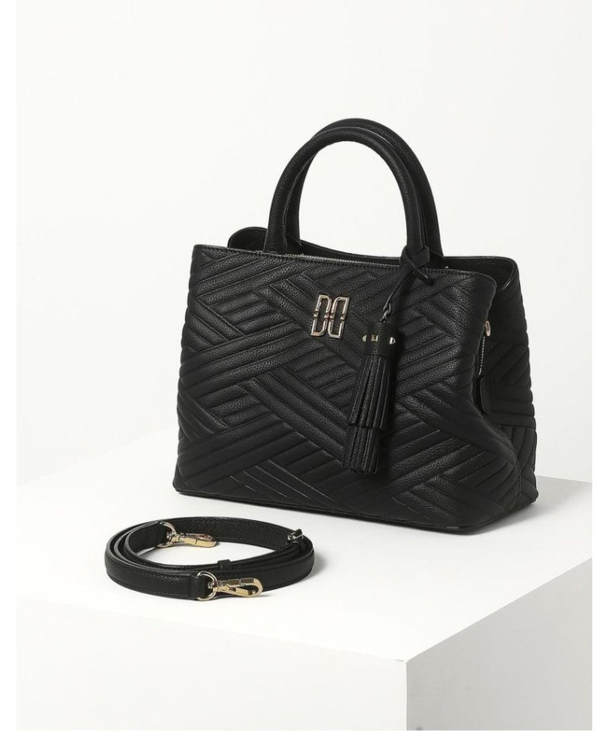 닥스 여성 액세서리(DAKS WOMENS ACCESSORIES) 블랙 칼라일 가죽 스몰 토트백_DCBA6E366BK