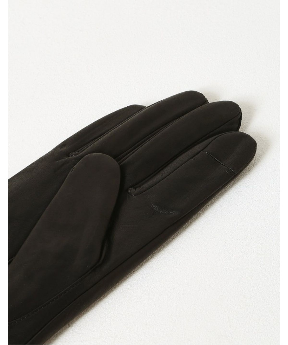 닥스 여성 액세서리(DAKS WOMENS ACCESSORIES) 심플 DD 솔리드 양가죽 장갑 블랙_DCGV5F300BK