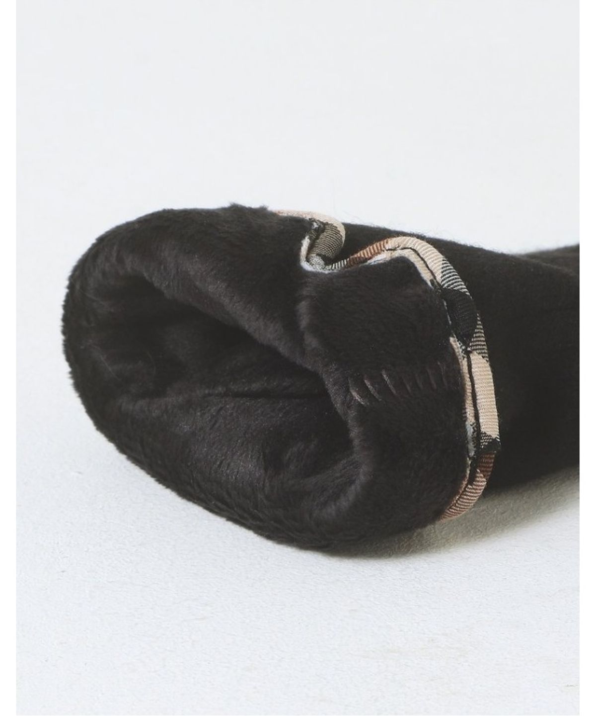 닥스 여성 액세서리(DAKS WOMENS ACCESSORIES) 블랙 체크 디테일 DD장식 울 스마트폰터치 장갑_DCGV5F410BK