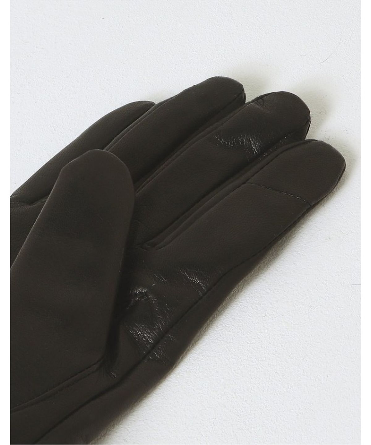 닥스 여성 액세서리(DAKS WOMENS ACCESSORIES) 블랙 양가죽 렉스퍼장식 스마트폰터치 장갑_DCGV5F276BK