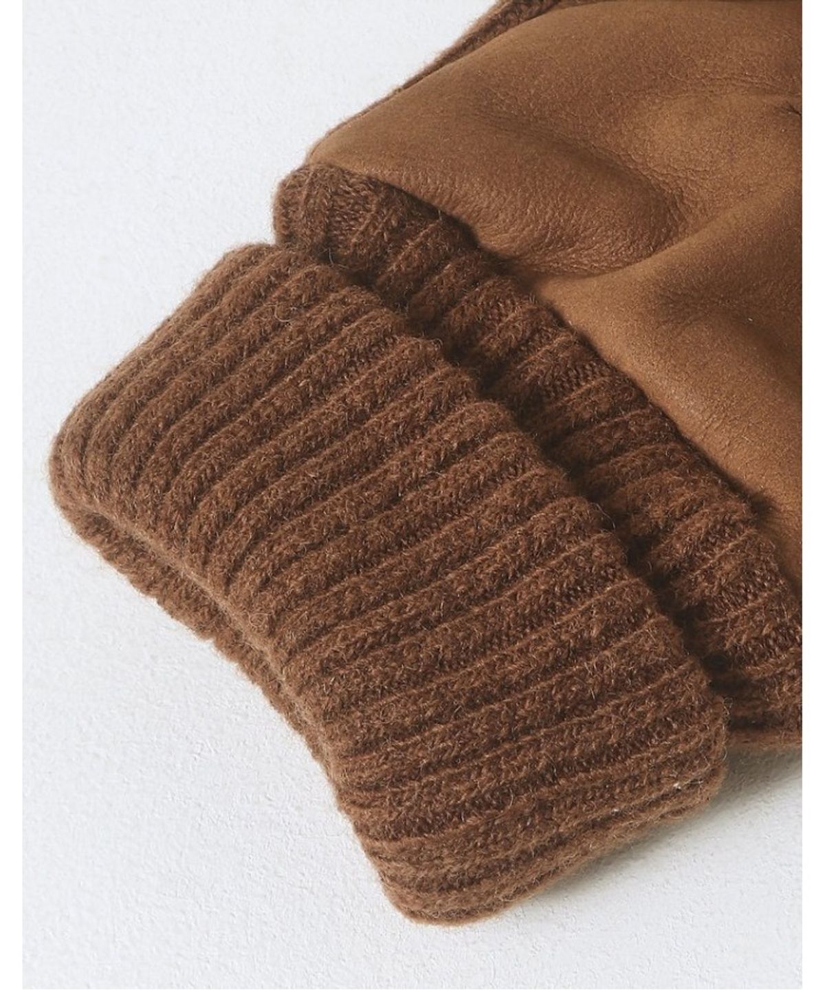 닥스 여성 액세서리(DAKS WOMENS ACCESSORIES) 카멜 염소가죽 스웨이드 장갑_DCGV5F170CM